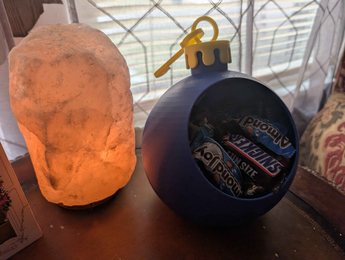 Christmas Ornament Candy Bowl – Cute Santa Design, Holiday Decor