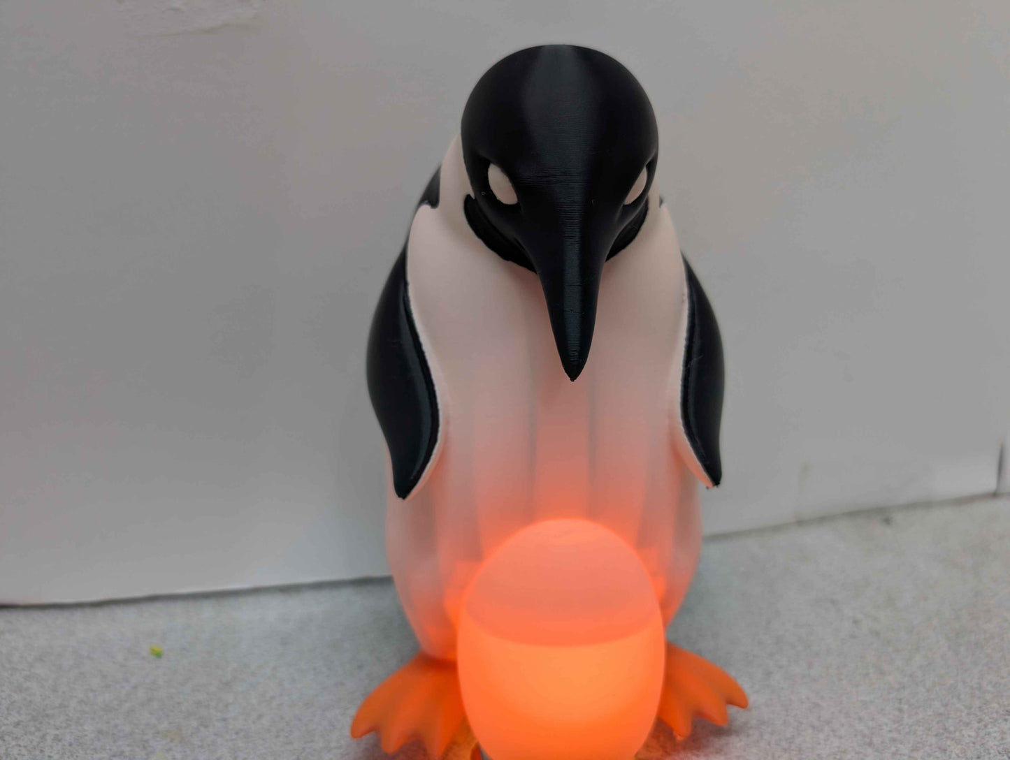 Penguin Nightlight & Desk Decor – Cute Cozy Warm Glow