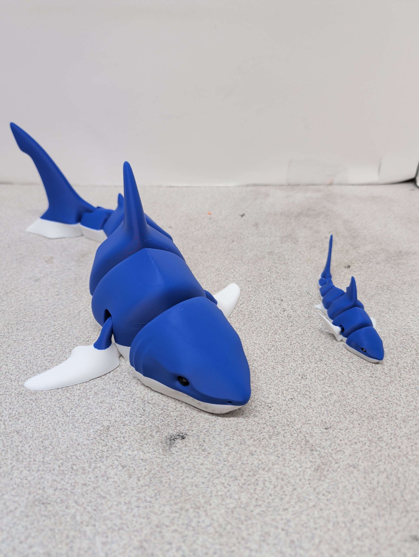 Great White Shark Articulated Toy, Poseable 3D Printed Shark, Fidget Desk Pet Gift