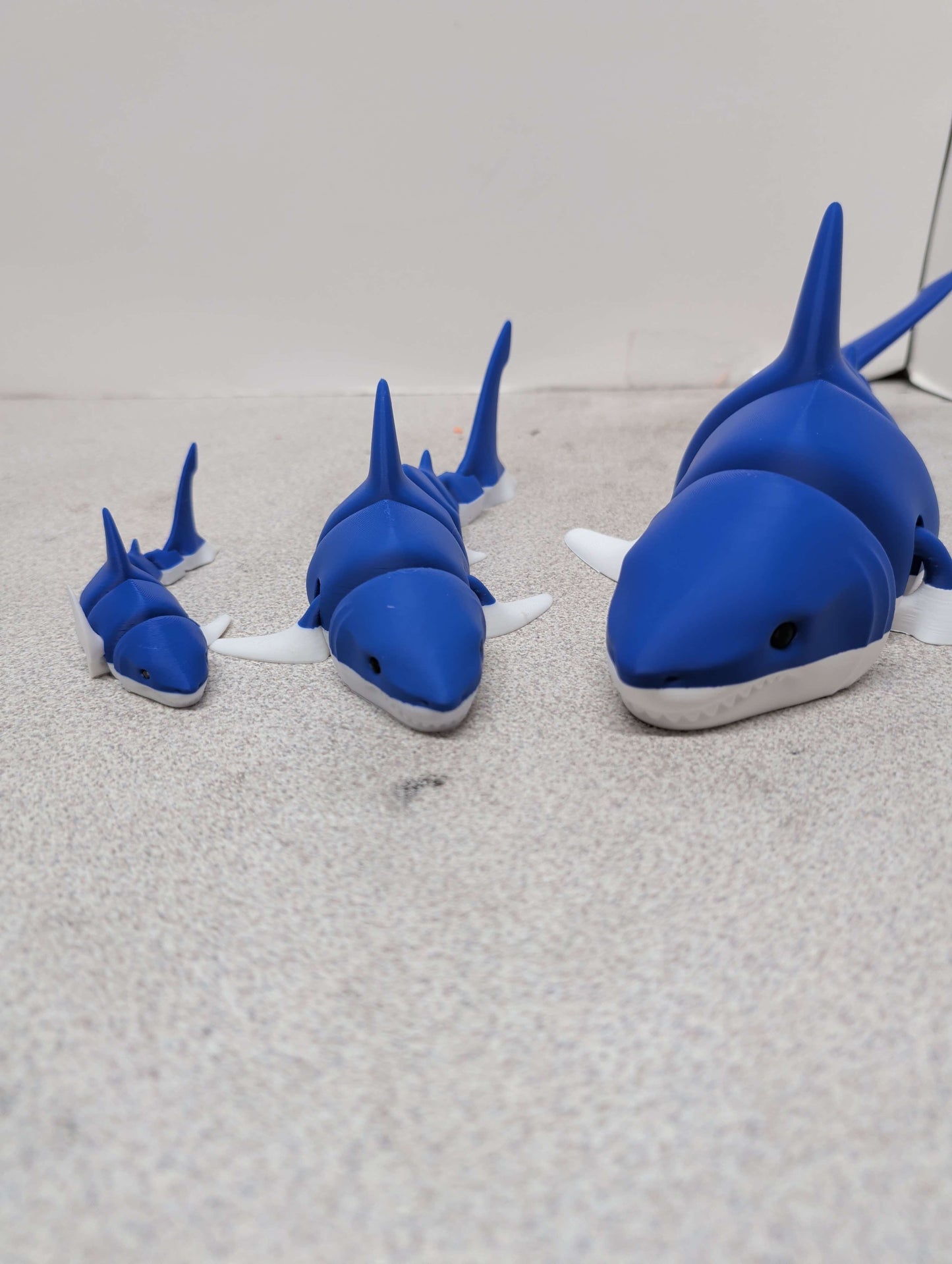 Great White Shark Articulated Toy, Poseable 3D Printed Shark, Fidget Desk Pet Gift