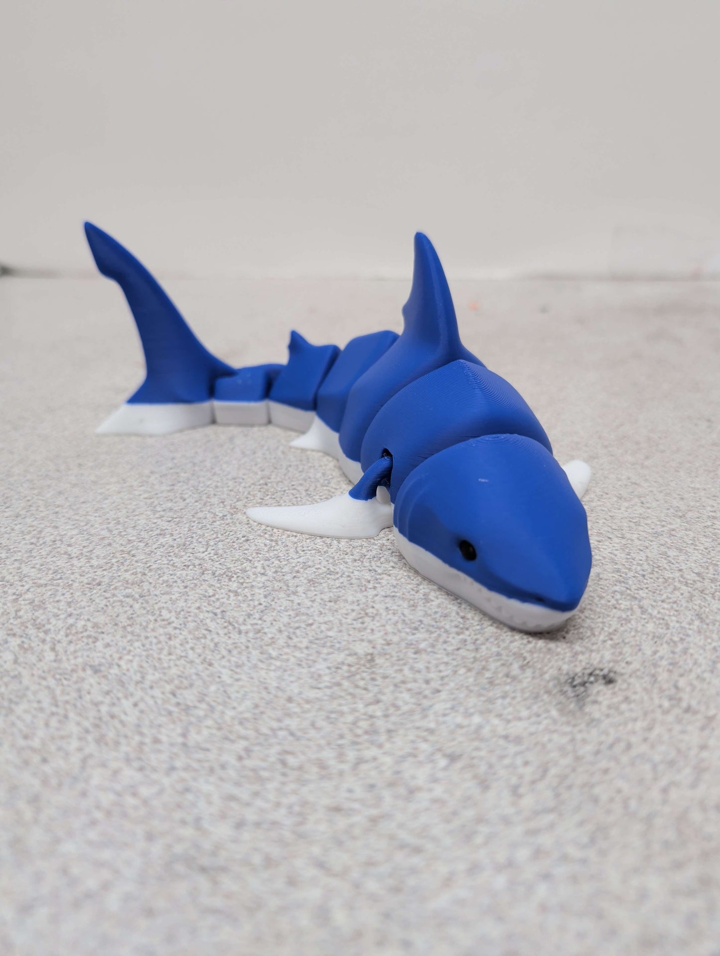 Great White Shark Articulated Toy, Poseable 3D Printed Shark, Fidget Desk Pet Gift